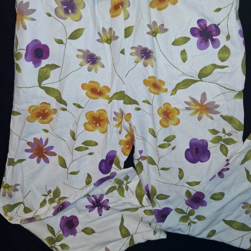 Floral Linen Lounge Set – YanYanXieZhuang Two-Piece Button-Up & Pants – Size Med - Picture 4 of 6